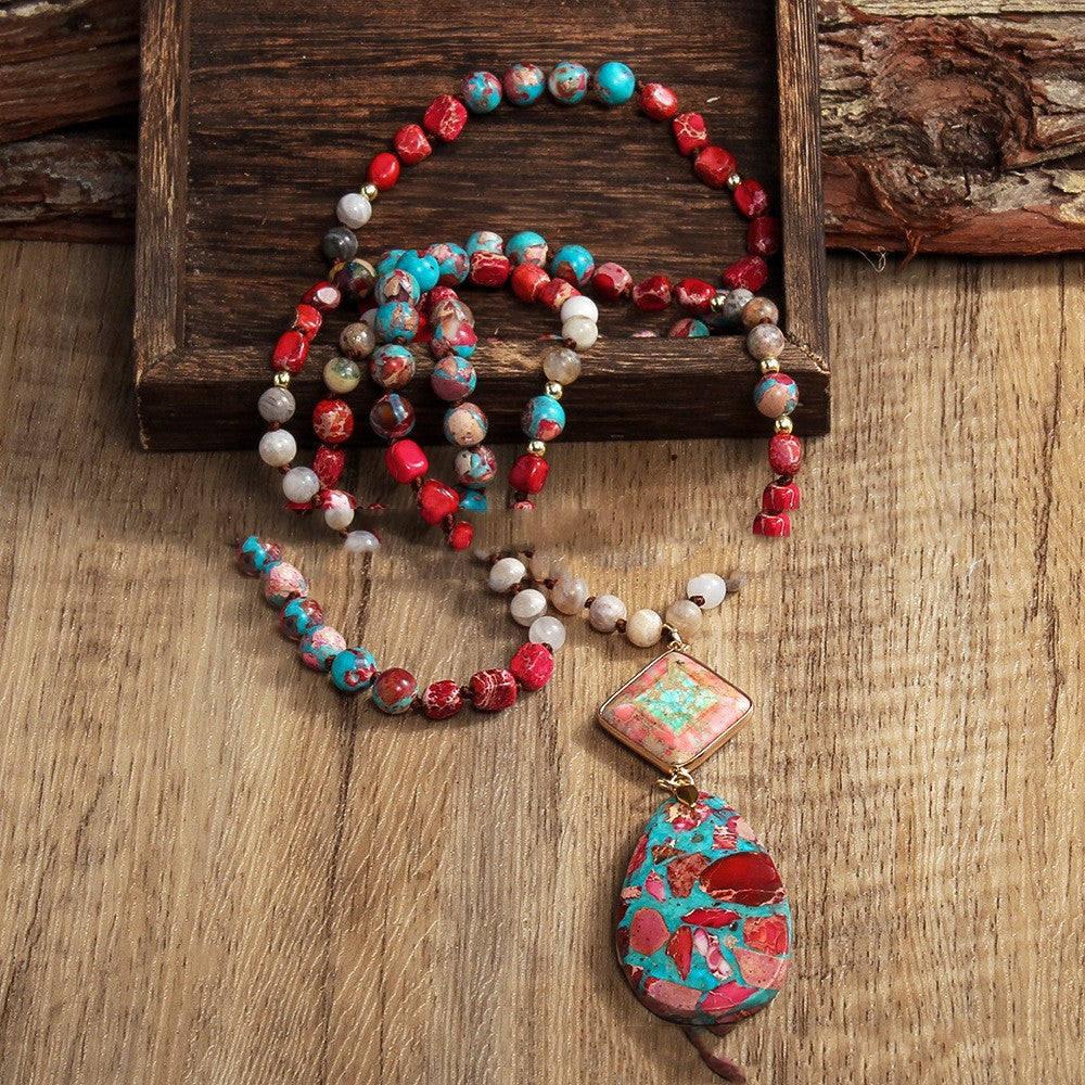 Knotted Necklace With A Diamond-shaped Water-drop Pendant