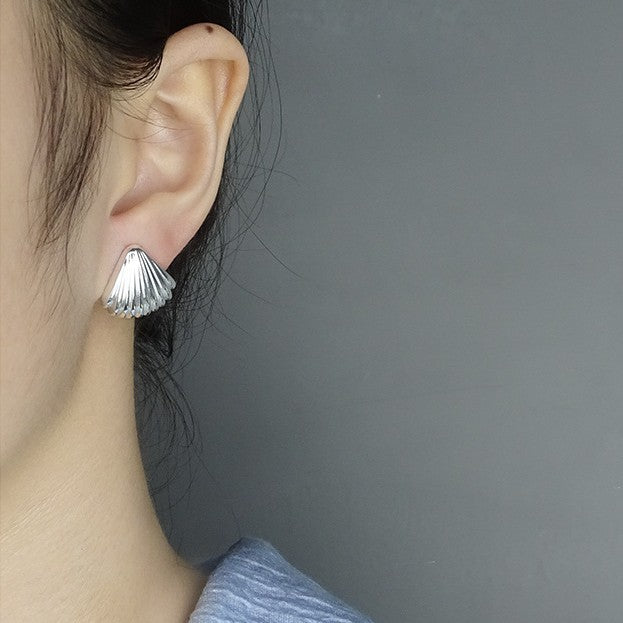 Perfect Shell Stud Stud Sterling Silver S925 Female