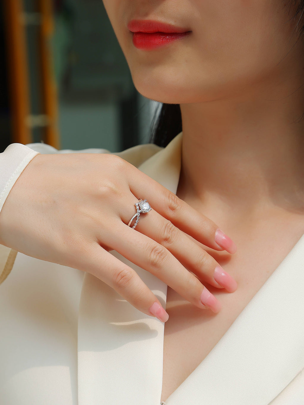 The Crown Of Love - Set With 1-carat Top-quality Moissanite S925 Silver And Platinum-plated Diamond Wedding Ring. The Ring Can Be Inspected With A Diamond Pen