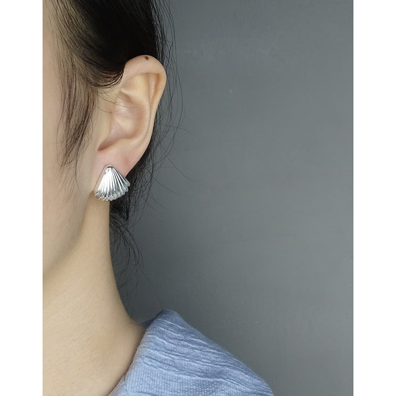 Perfect Shell Stud Stud Sterling Silver S925 Female