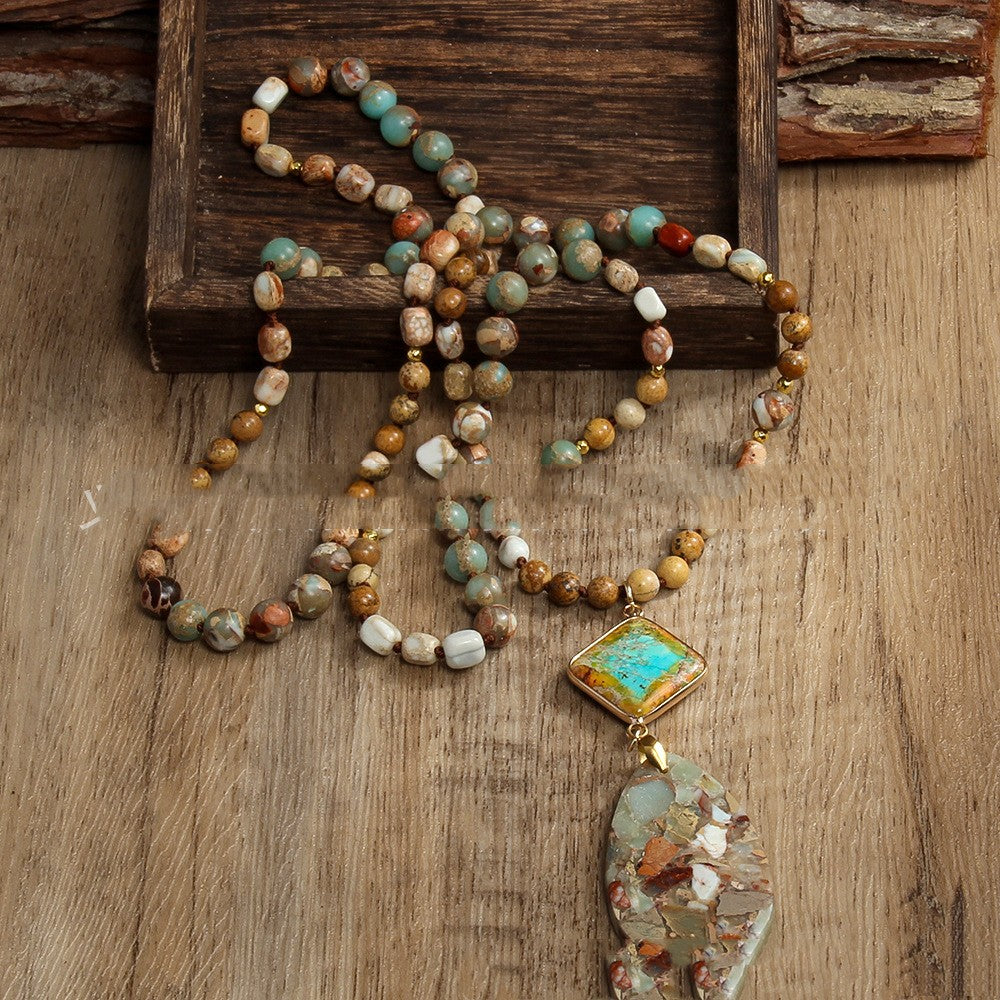 Knotted Necklace With A Diamond-shaped Water-drop Pendant