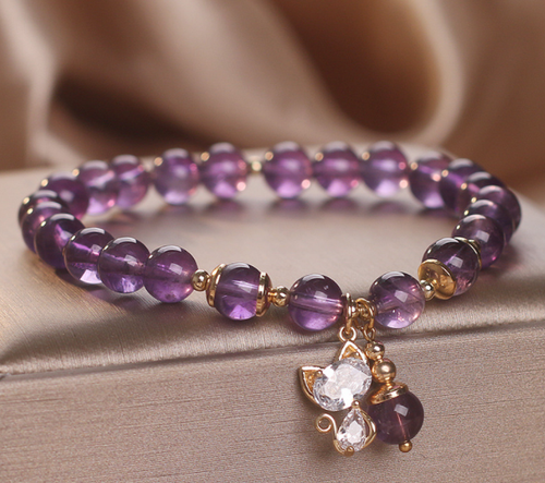 Armband med naturlig ametist i kattdesign