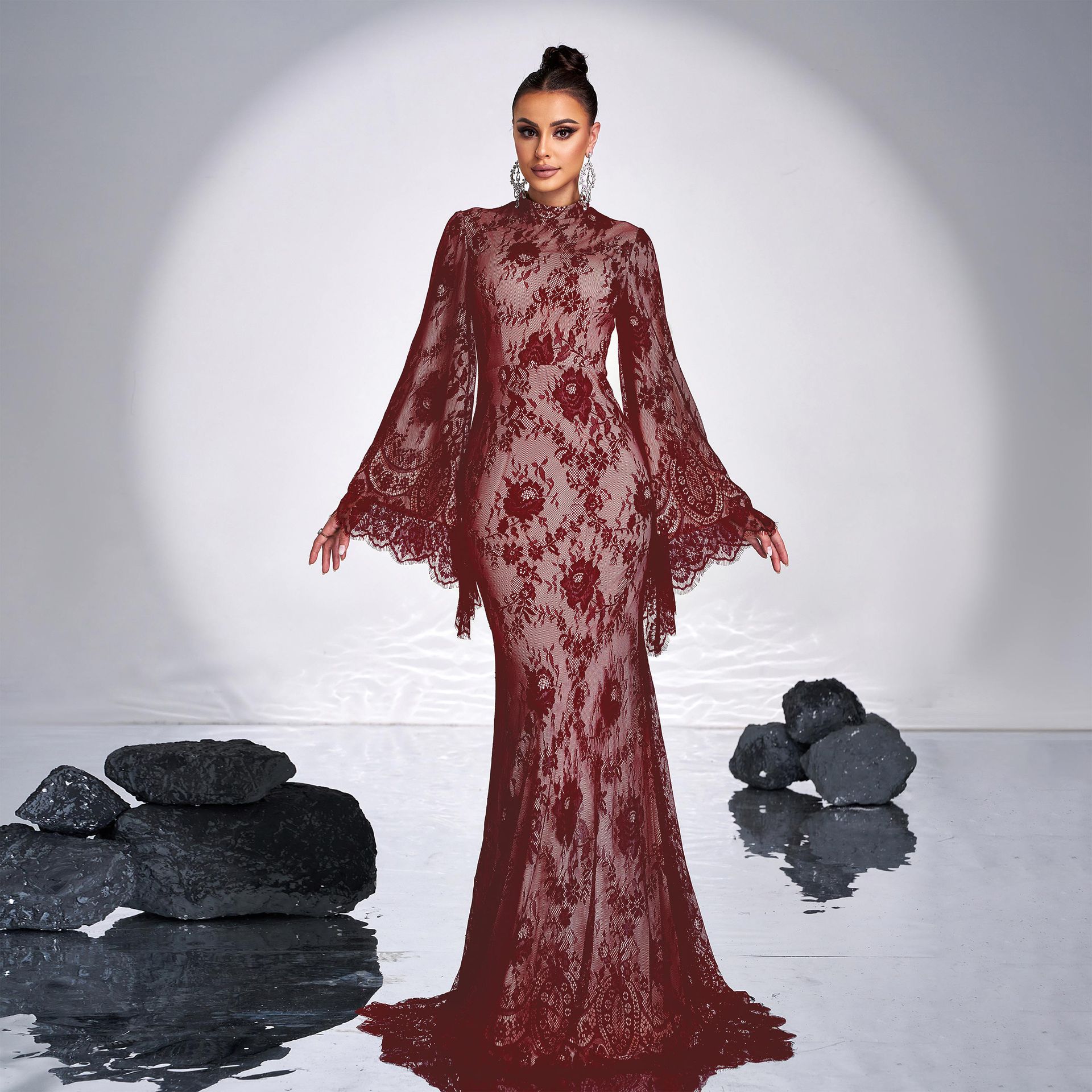 Long Sleeve Round Neck Sexy Lace Banquet Dress