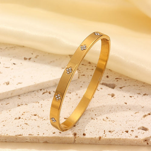 Armband i titanstål med diamant