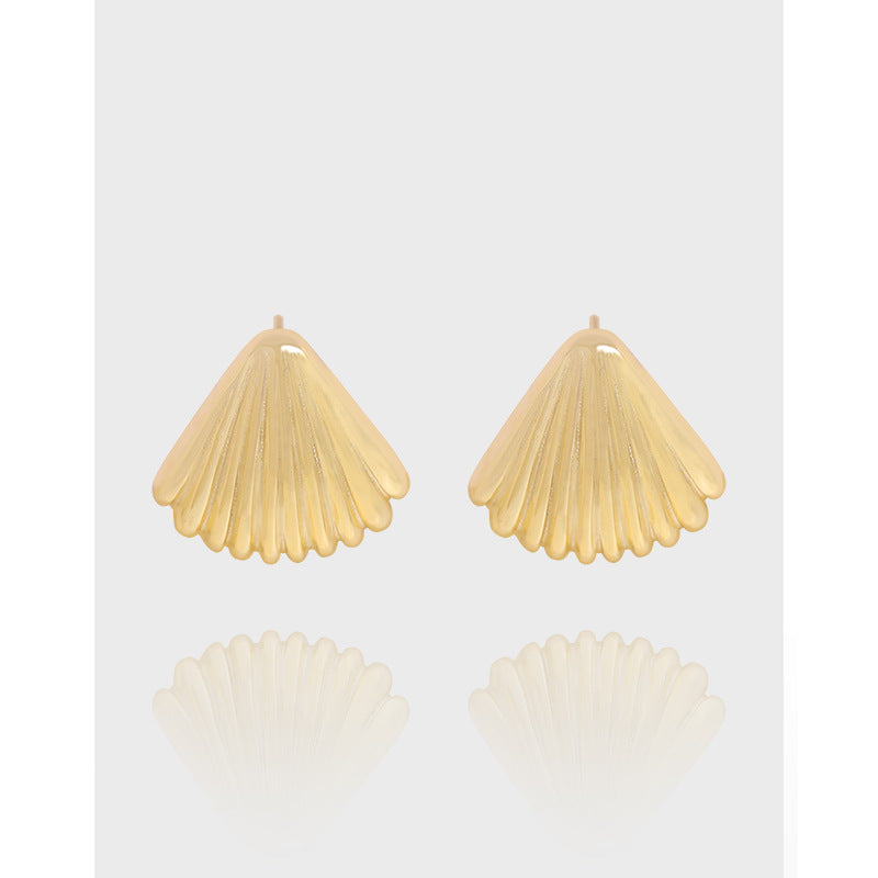 Perfect Shell Stud Stud Sterling Silver S925 Female